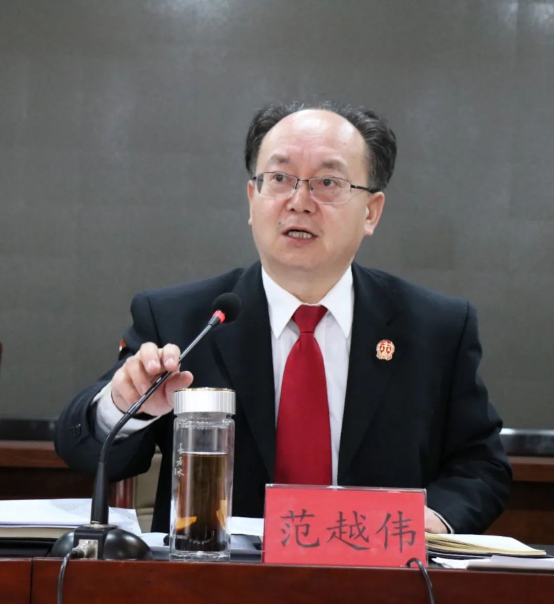 关于今晨葡超传出新动向，成都蓉城内部沟通，管理层表态：话题不断，纪律约束更严格的信息