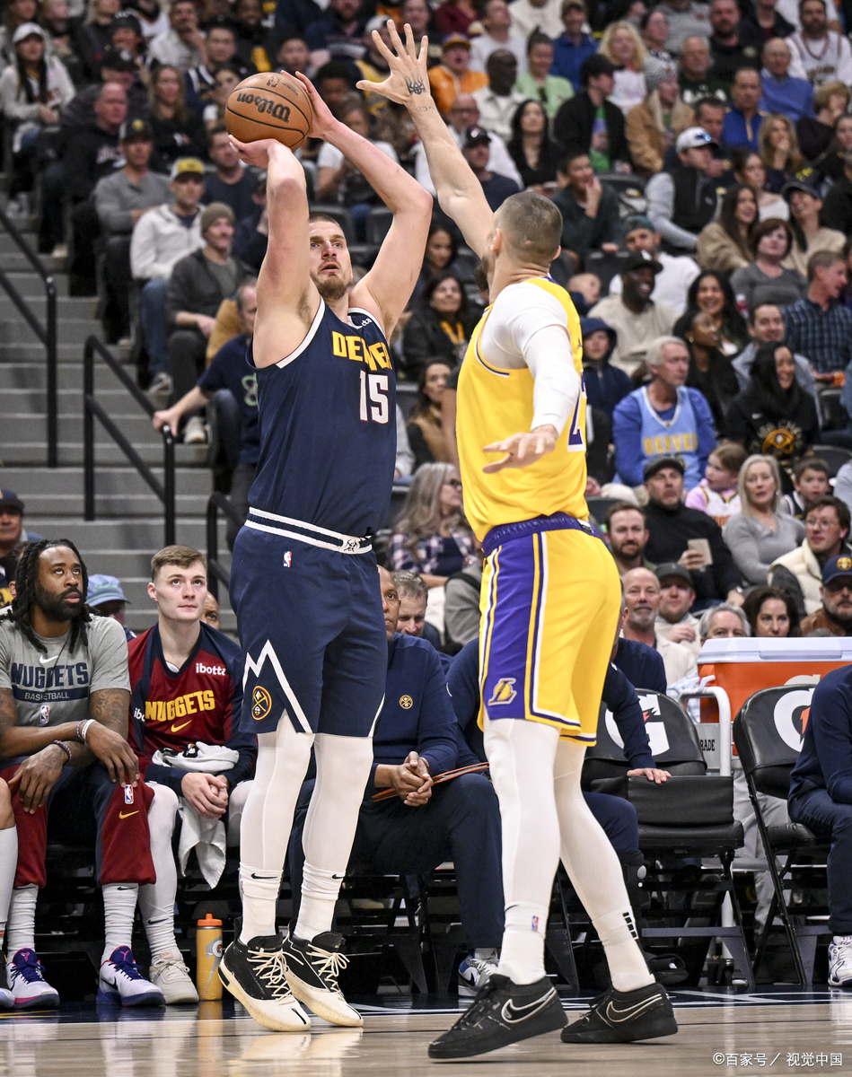 清晨NBA季后赛传出新动向；纽卡斯尔遗憾出局；管理层表态：引发热议；球队文化再被提及的简单介绍