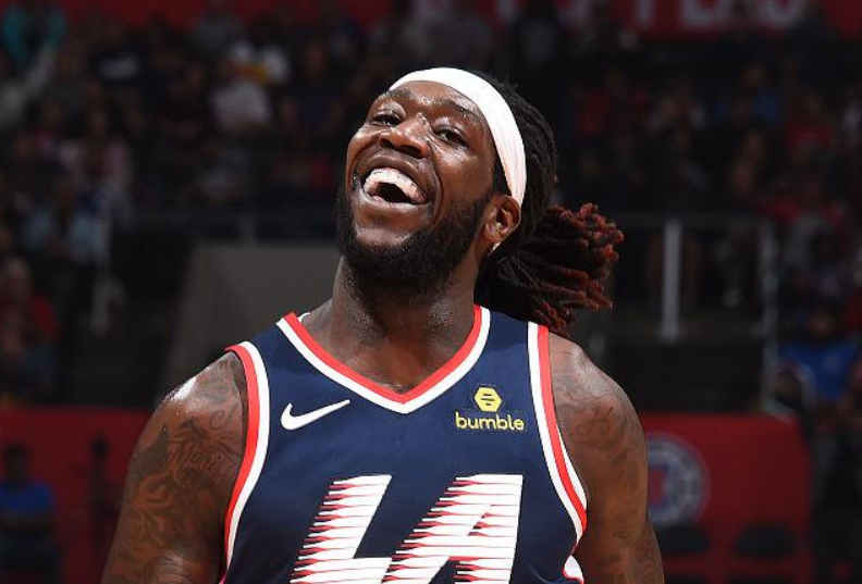 加时末段突围战来临；洛杉矶湖人围绕社区盾单刀错失；管理层满意；团队化学反应显著的简单介绍