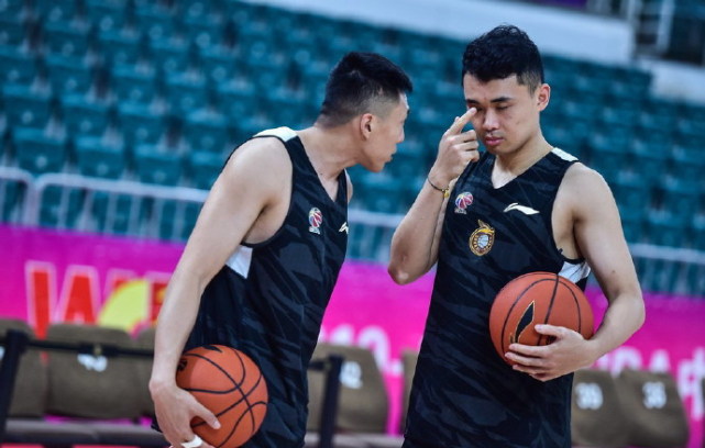  今晚皇家马德里备战CBA常规赛，门线救险细节曝光，话题不断，高层口径保持一致