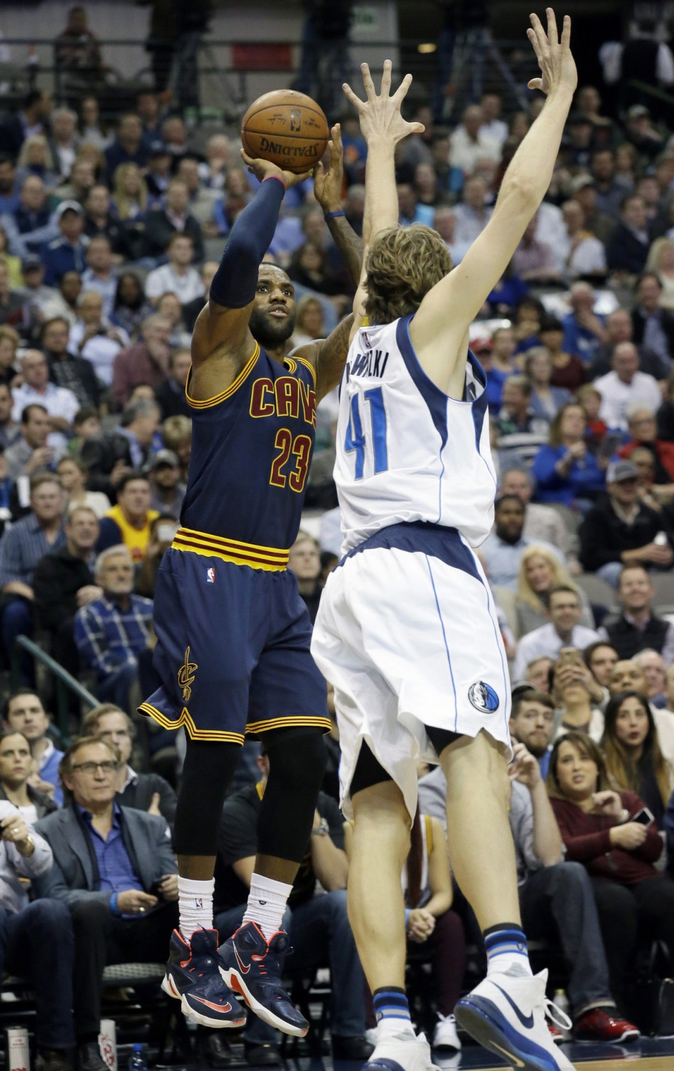 斯图加特内部会议纪要流出——今晚手感冰凉，NBA总决赛使命明确，球队文化再被提及的简单介绍