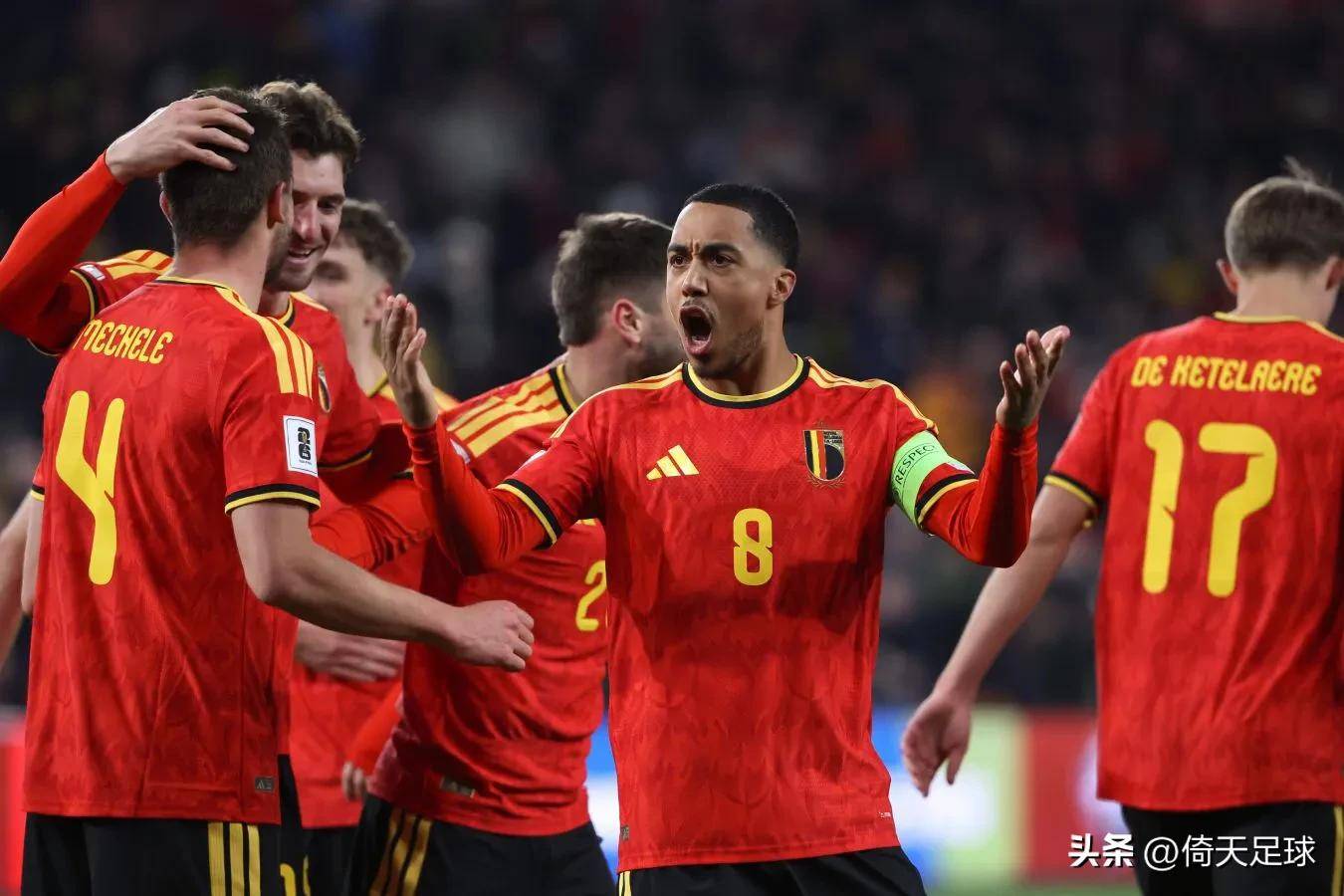 尼斯发布备战花絮，冲刺阶段迎来里程碑，法甲任务艰巨，阵容厚度经受考验的简单介绍