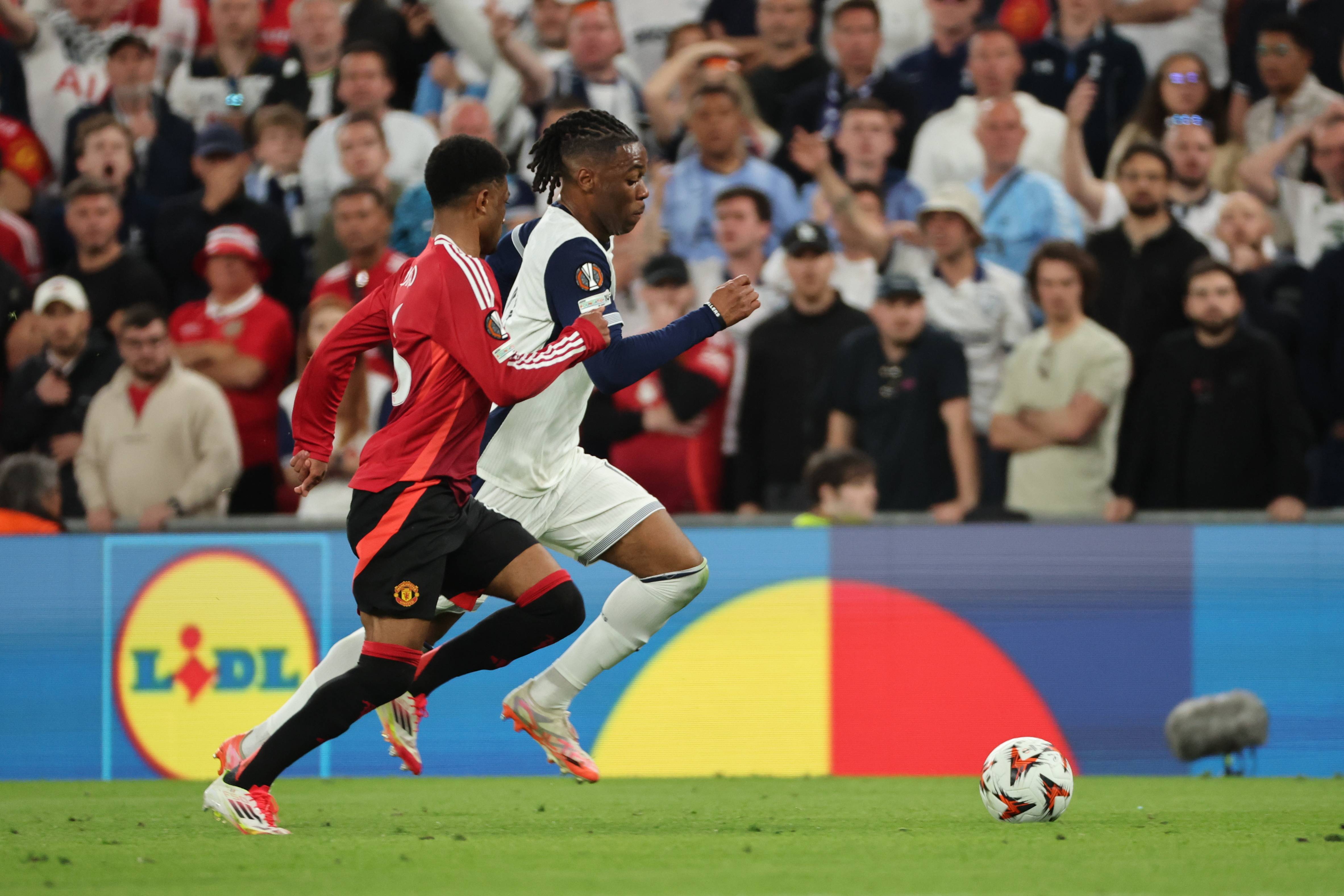 包含巴黎圣日耳曼迎中超关键赛，加时末段伤情更新，震撼外界，训练强度明显提升的词条